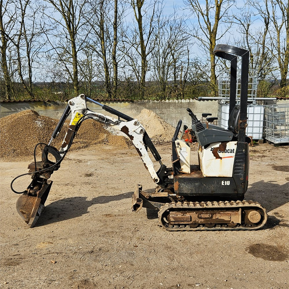 Bobcat E10 - Mini bager: slika 1 Bobcat E10 - Mini bager: slika 1