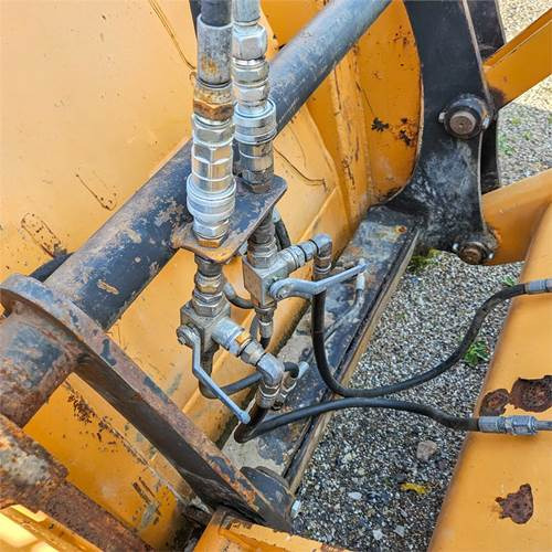 Case 695 ST Case 695 ST: slika 42 Case 695 ST Case 695 ST: slika 42