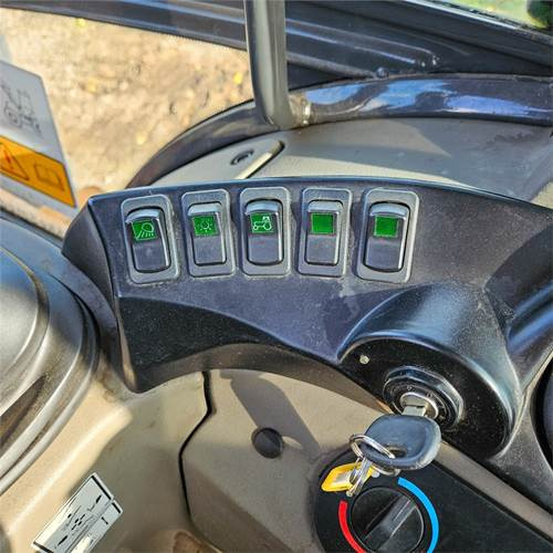 Case 695 ST Case 695 ST: slika 24 Case 695 ST Case 695 ST: slika 24