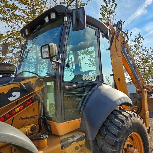 Case 695 ST Case 695 ST: slika 12 Case 695 ST Case 695 ST: slika 12