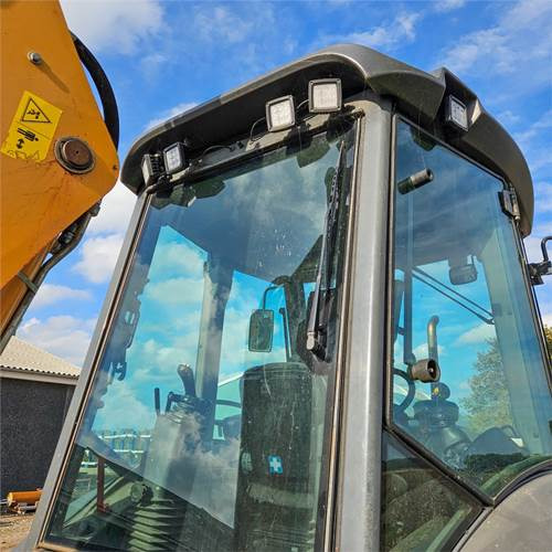 Case 695 ST Case 695 ST: slika 36 Case 695 ST Case 695 ST: slika 36