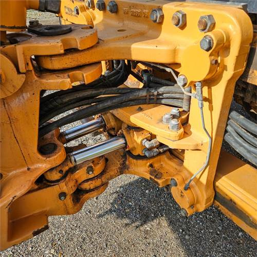 Case 695 ST Case 695 ST: slika 49 Case 695 ST Case 695 ST: slika 49