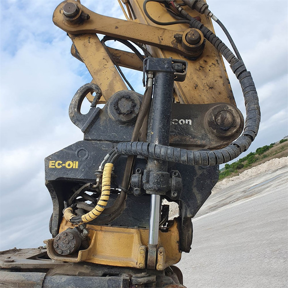Bager guseničar Caterpillar 324 EL: slika 13