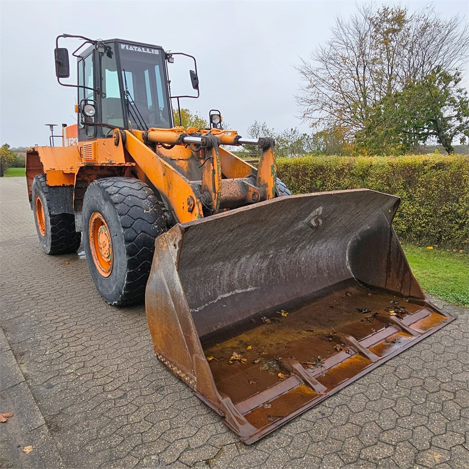 Fiat-Allis FR130 - Utovarivač točkaš: slika 2 Fiat-Allis FR130 - Utovarivač točkaš: slika 2