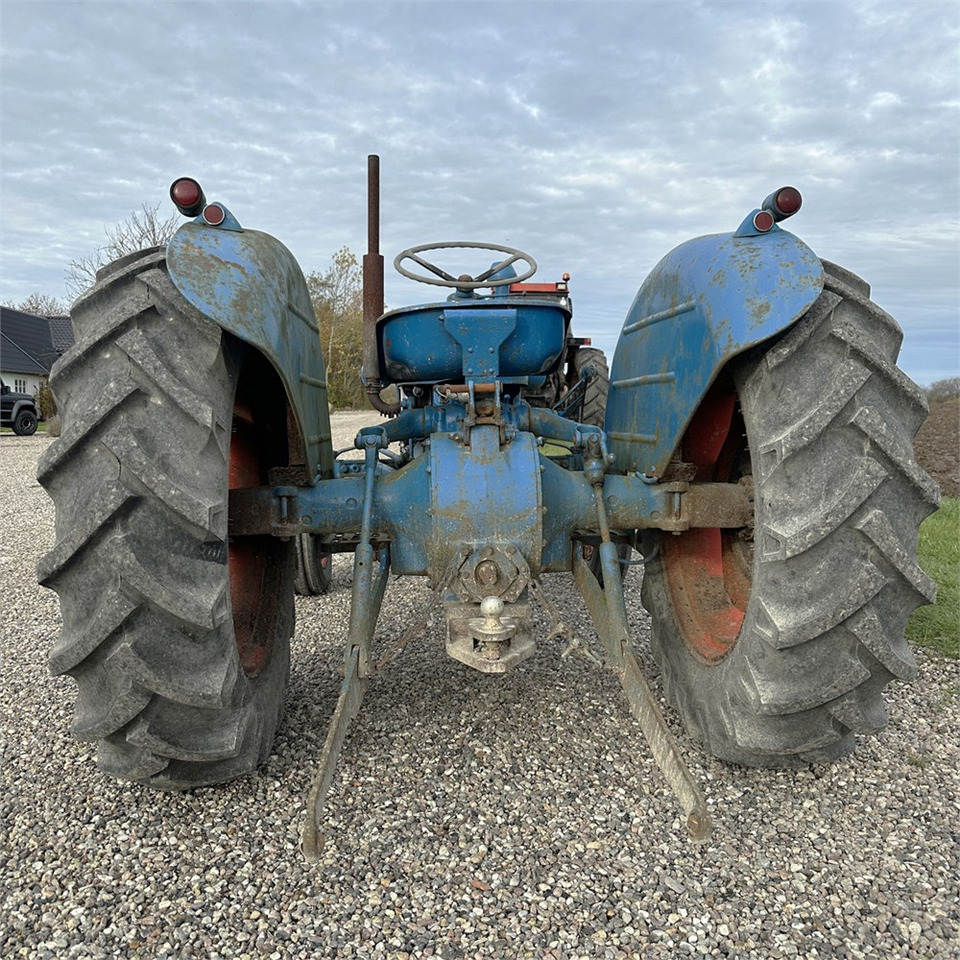 Ford Dexta T3 - Traktor: slika 5 Ford Dexta T3 - Traktor: slika 5