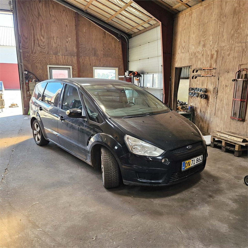 Ford S-Max - SUVSUV: slika 2 Ford S-Max - SUVSUV: slika 2