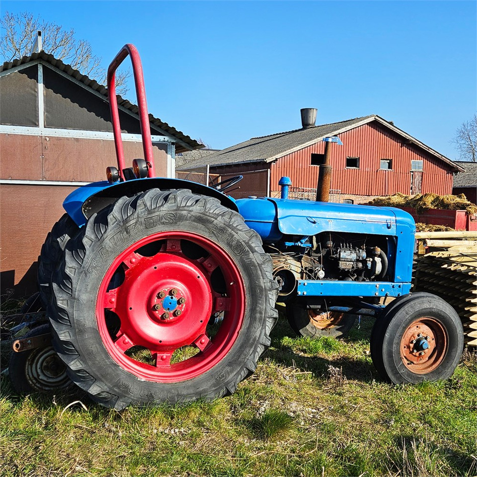 Ford T2 - Traktor: slika 4 Ford T2 - Traktor: slika 4