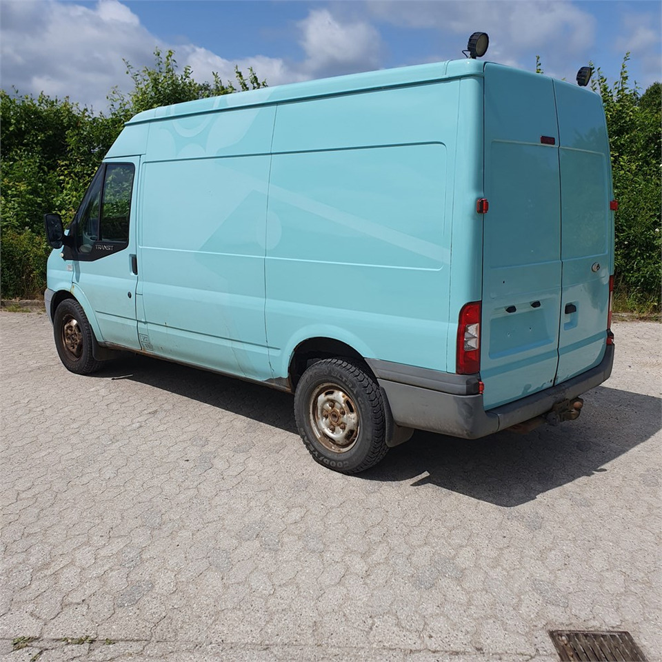 Ford Transit Van 2,4 Tdci 350m Rwd - Furgon: slika 2 Ford Transit Van 2,4 Tdci 350m Rwd - Furgon: slika 2