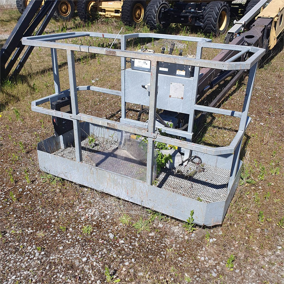 Grove MZ72 DXT - Teleskopska platforma: slika 2 Grove MZ72 DXT - Teleskopska platforma: slika 2