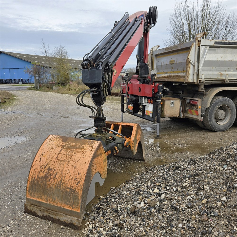 HMF 2120K-4 RC - Kran za kamion: slika 2 HMF 2120K-4 RC - Kran za kamion: slika 2