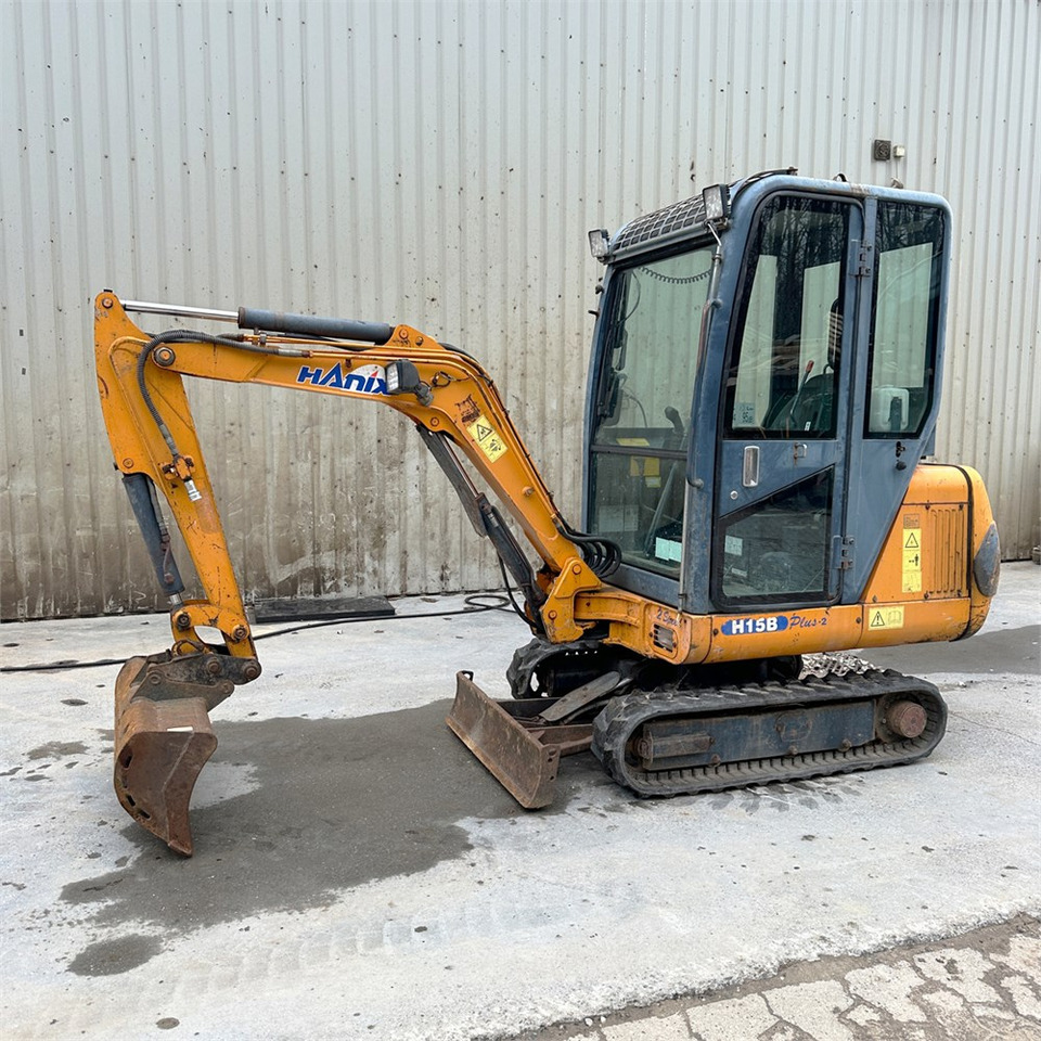 Hanix H15B - Mini bager: slika 1 Hanix H15B - Mini bager: slika 1