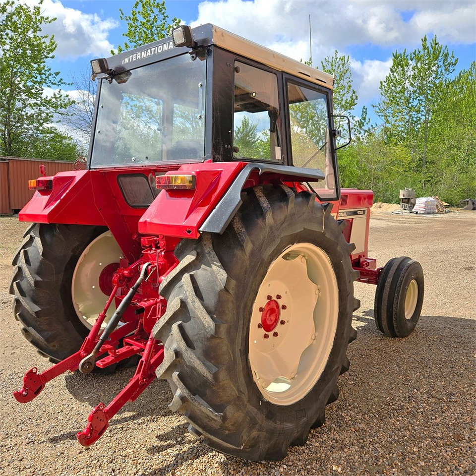 IH 1055 - Traktor: slika 5 IH 1055 - Traktor: slika 5
