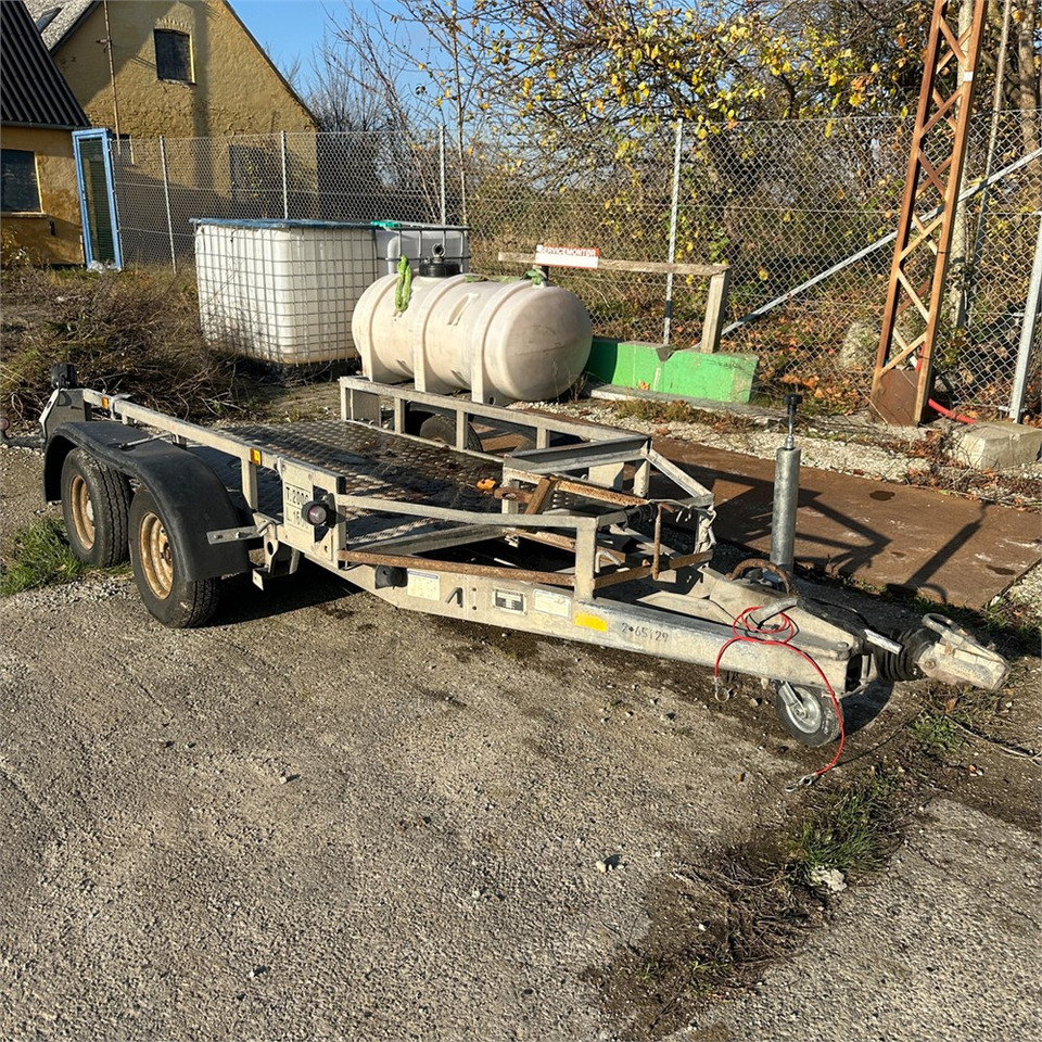 Ifor Williams 4 - Prikolica za automobil: slika 1 Ifor Williams 4 - Prikolica za automobil: slika 1