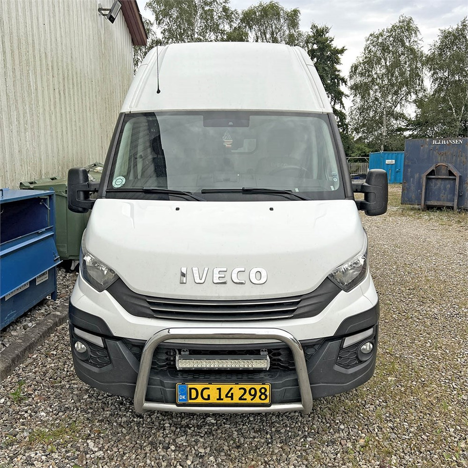 Iveco 35s18 - Furgon: slika 2 Iveco 35s18 - Furgon: slika 2