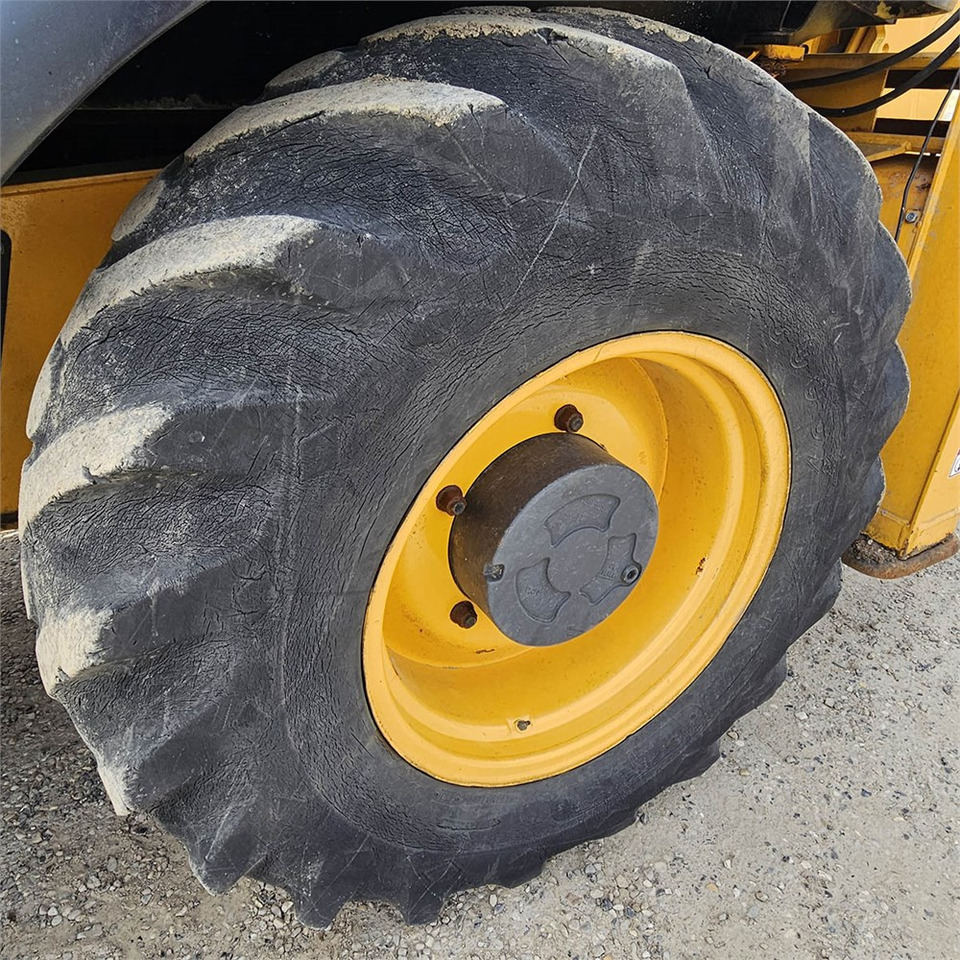 Bager utovarivač JCB 4CX eco T4i III B: slika 41