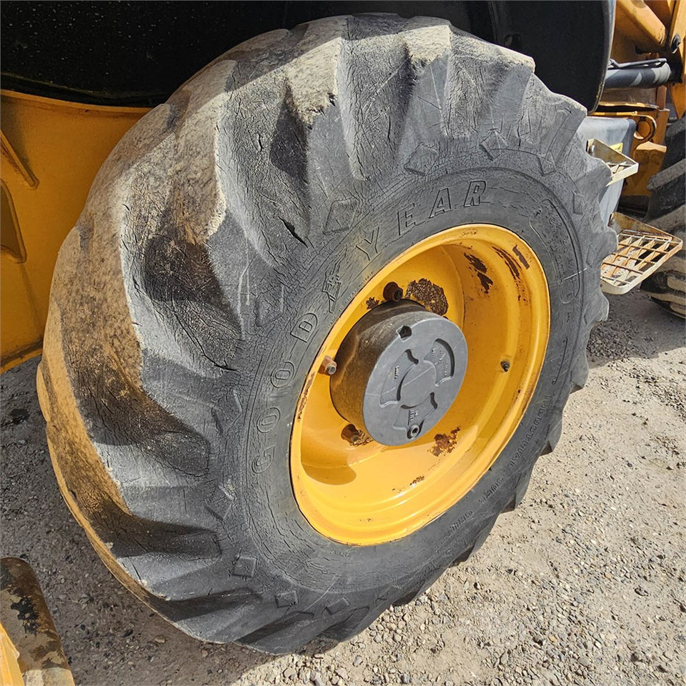 Bager utovarivač JCB 4CX eco T4i III B: slika 38