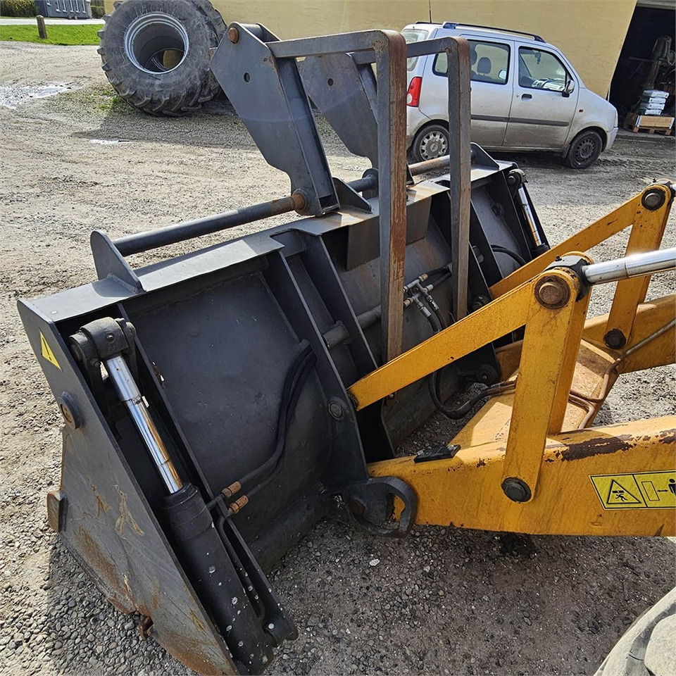 Bager utovarivač JCB 4CX eco T4i III B: slika 22