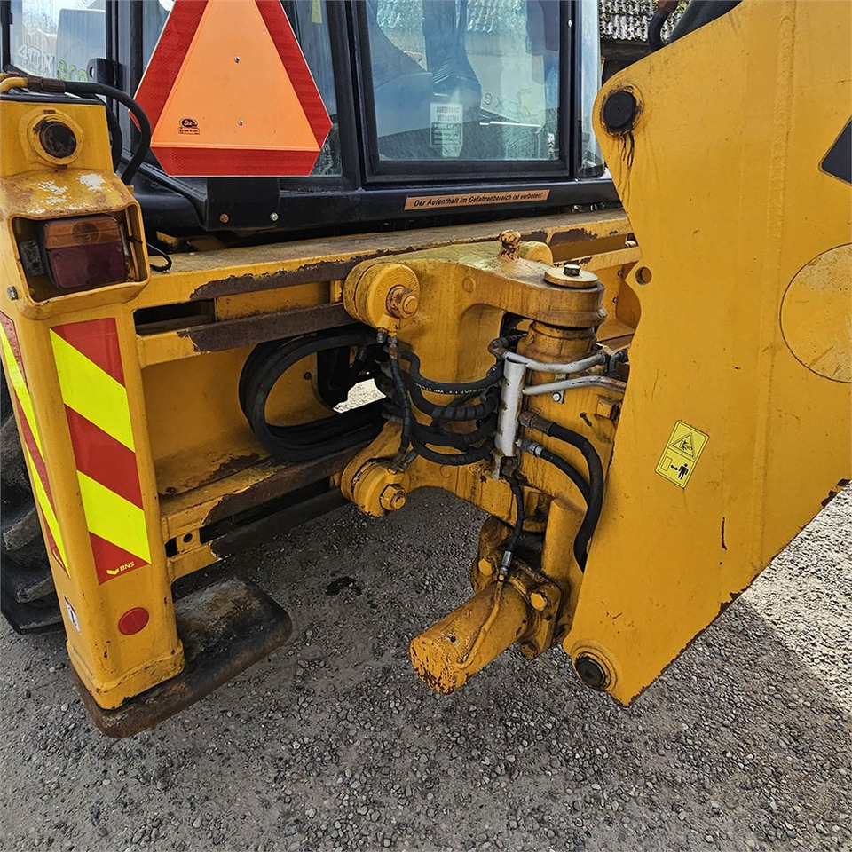 Bager utovarivač JCB 4CX eco T4i III B: slika 28
