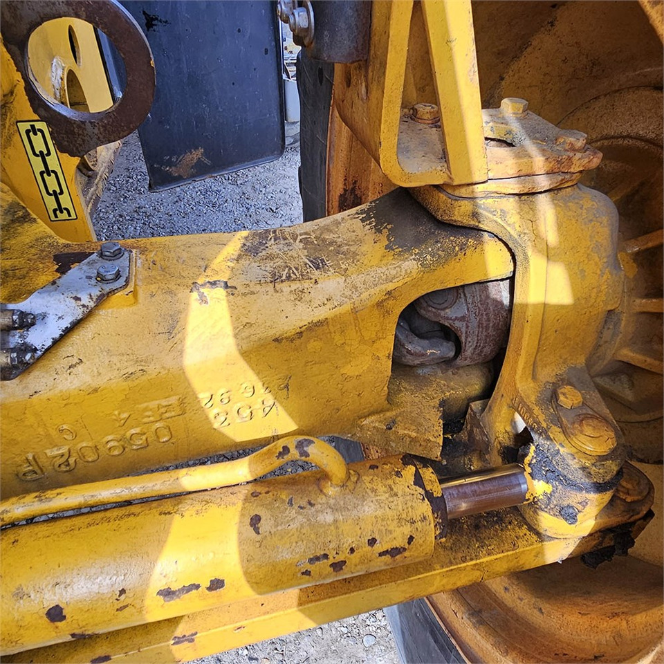 Bager utovarivač JCB 4CX eco T4i III B: slika 36
