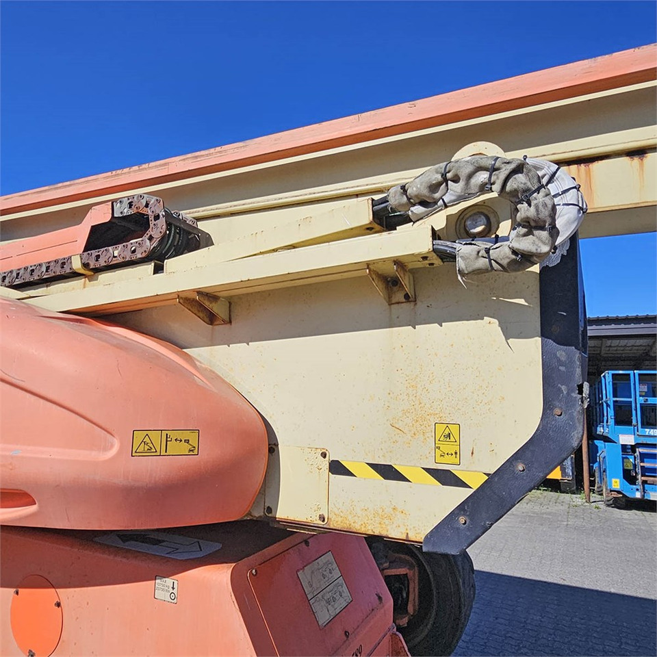 Zglobna platforma JLG 1250 AJP: slika 24
