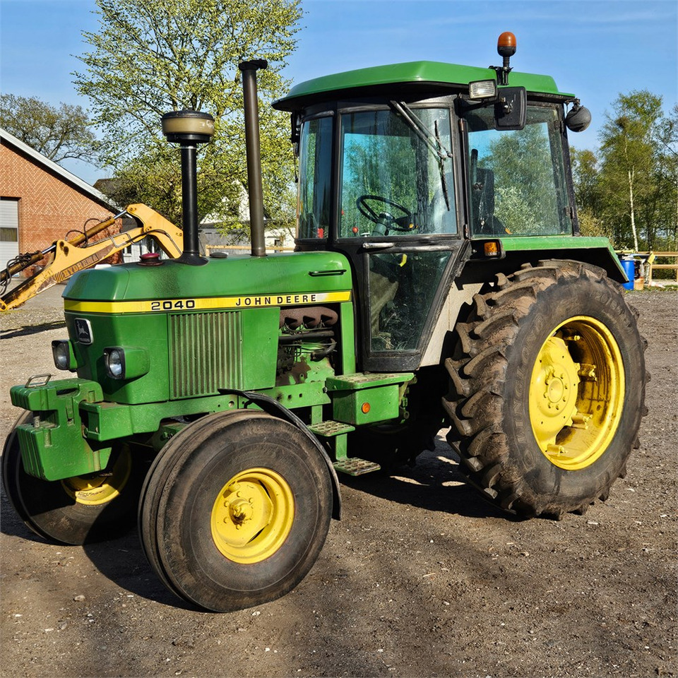 John Deere 2040 - Traktor: slika 1 John Deere 2040 - Traktor: slika 1