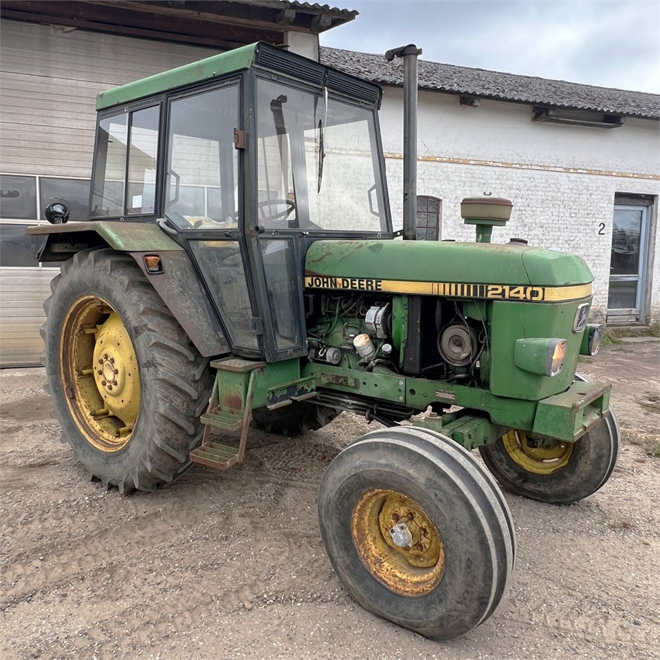 John Deere 2140 - Traktor: slika 3 John Deere 2140 - Traktor: slika 3