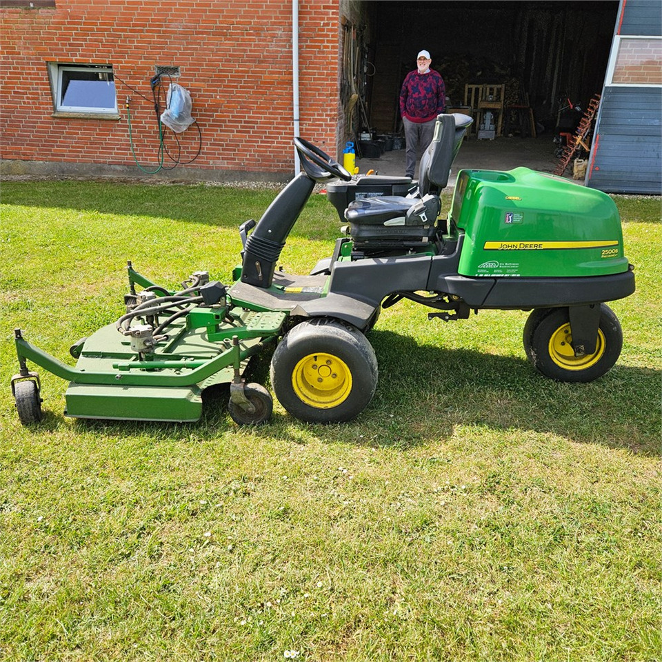 John Deere 2500B PrecisionCut - Baštenska kosačica: slika 3 John Deere 2500B PrecisionCut - Baštenska kosačica: slika 3