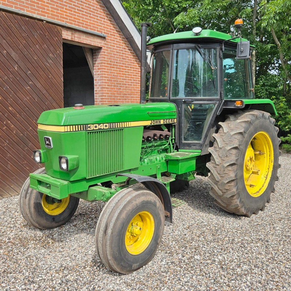 John Deere 3040 - Traktor: slika 1 John Deere 3040 - Traktor: slika 1