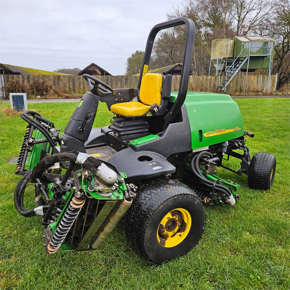 John Deere 3235C - Baštenska kosačica: slika 3 John Deere 3235C - Baštenska kosačica: slika 3