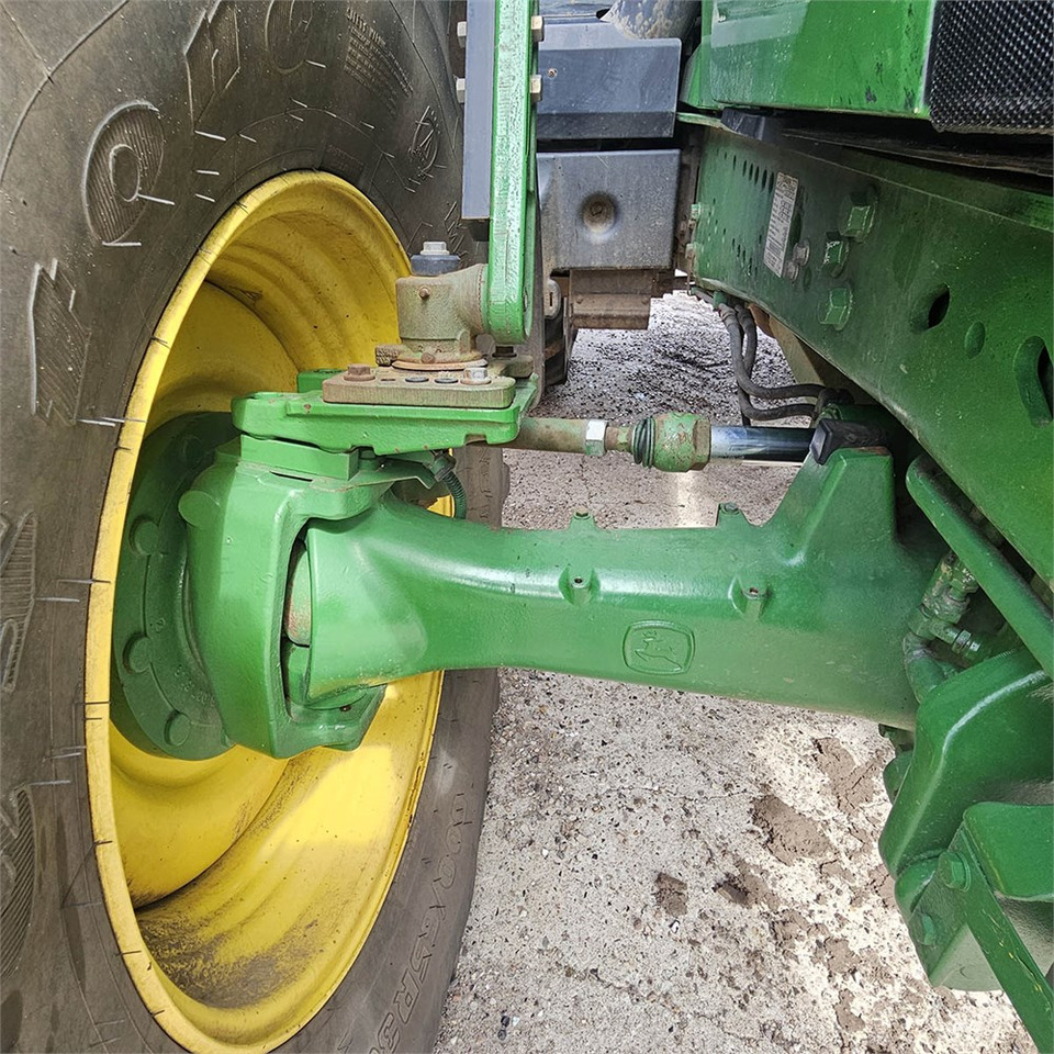 John Deere 6210 R John Deere 6210 R: slika 27 John Deere 6210 R John Deere 6210 R: slika 27