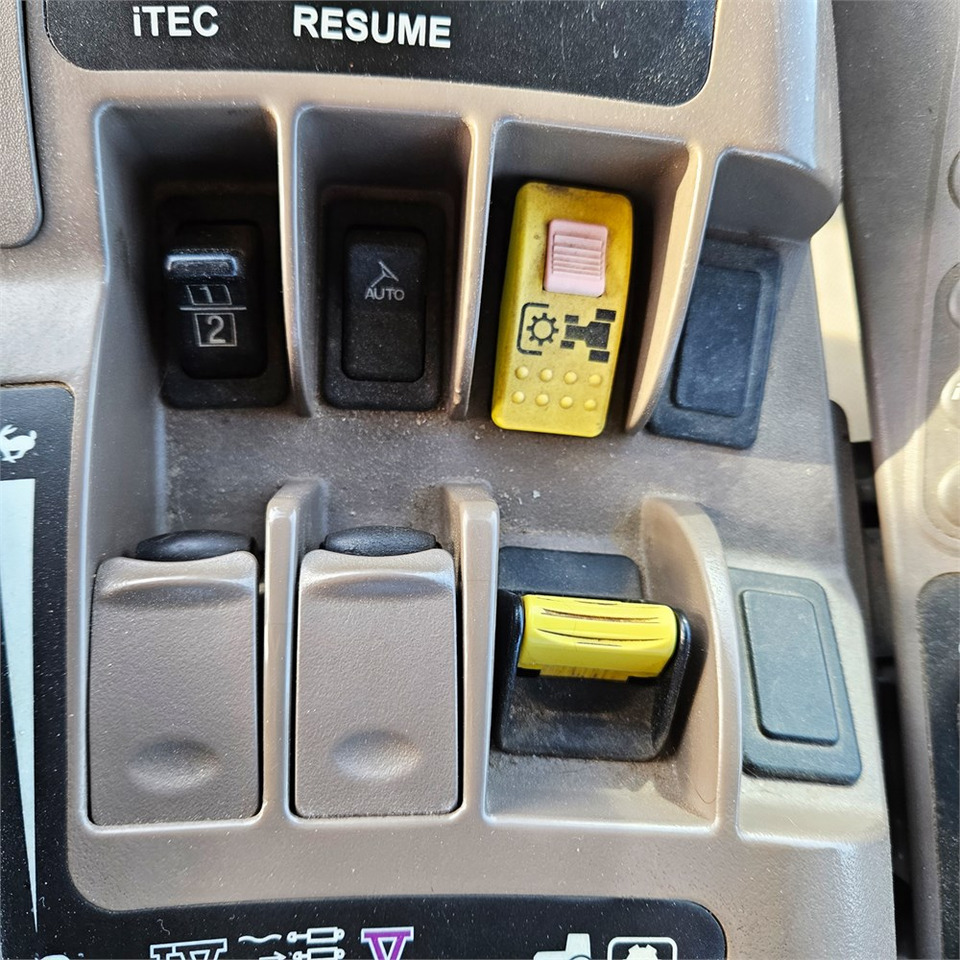 John Deere 7280 R John Deere 7280 R: slika 23 John Deere 7280 R John Deere 7280 R: slika 23