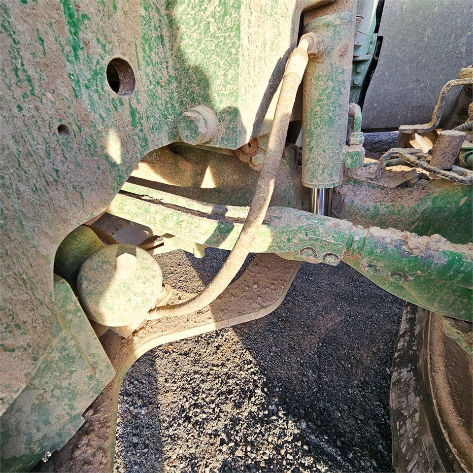 John Deere 7280 R John Deere 7280 R: slika 49 John Deere 7280 R John Deere 7280 R: slika 49