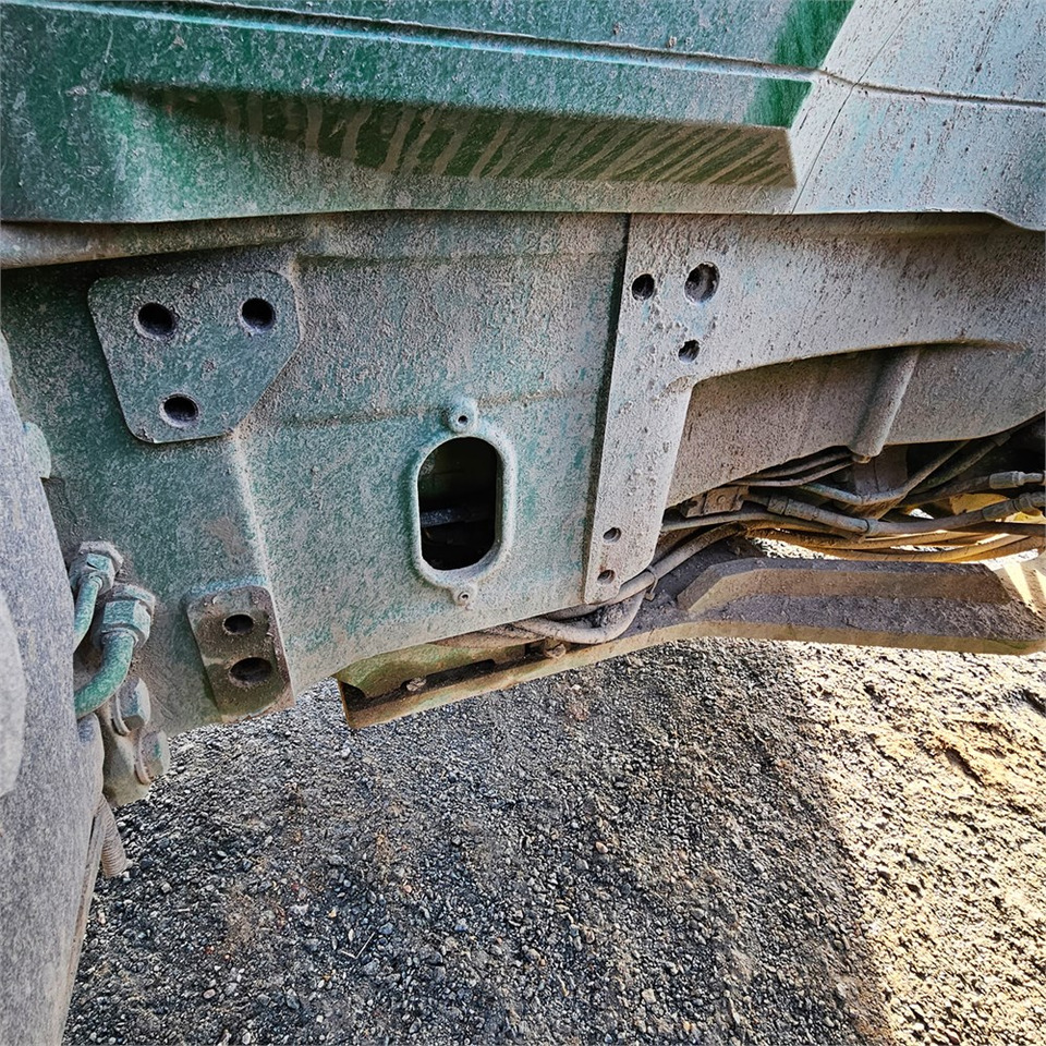 John Deere 7280 R John Deere 7280 R: slika 43 John Deere 7280 R John Deere 7280 R: slika 43