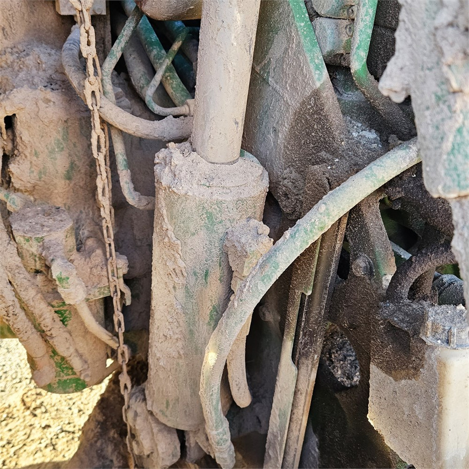 John Deere 7280 R John Deere 7280 R: slika 38 John Deere 7280 R John Deere 7280 R: slika 38