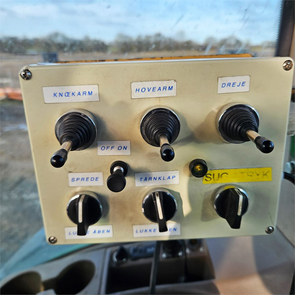 John Deere 7280 R John Deere 7280 R: slika 20 John Deere 7280 R John Deere 7280 R: slika 20