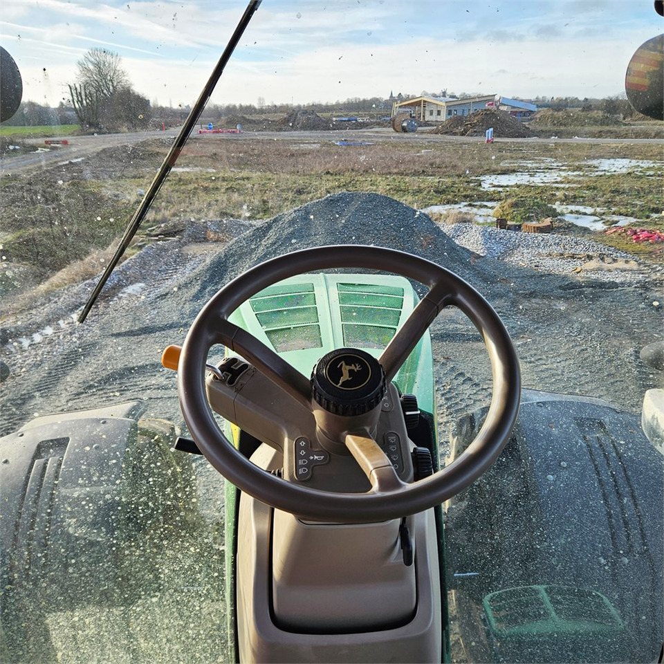 John Deere 7280 R John Deere 7280 R: slika 25 John Deere 7280 R John Deere 7280 R: slika 25