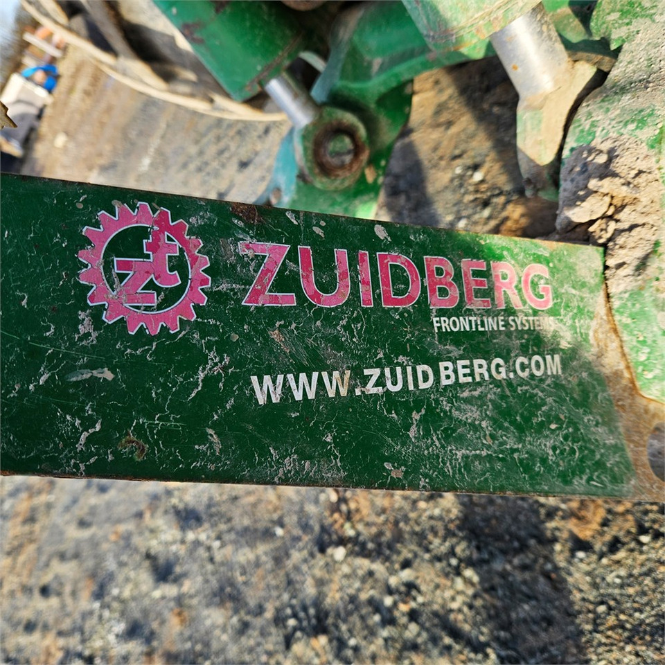 John Deere 7280 R John Deere 7280 R: slika 35 John Deere 7280 R John Deere 7280 R: slika 35