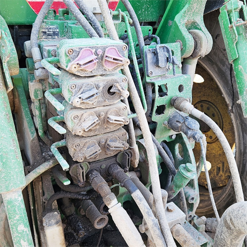 John Deere 7280 R John Deere 7280 R: slika 36 John Deere 7280 R John Deere 7280 R: slika 36