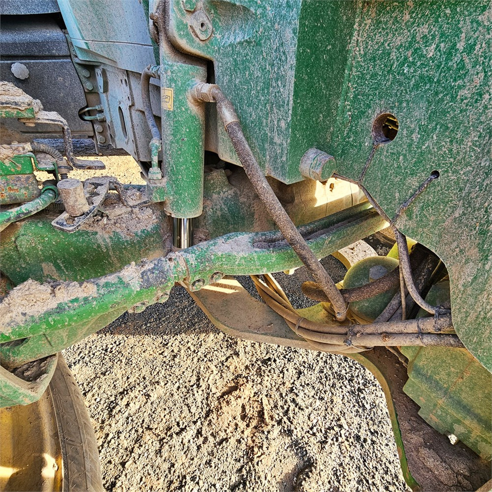 John Deere 7280 R John Deere 7280 R: slika 45 John Deere 7280 R John Deere 7280 R: slika 45