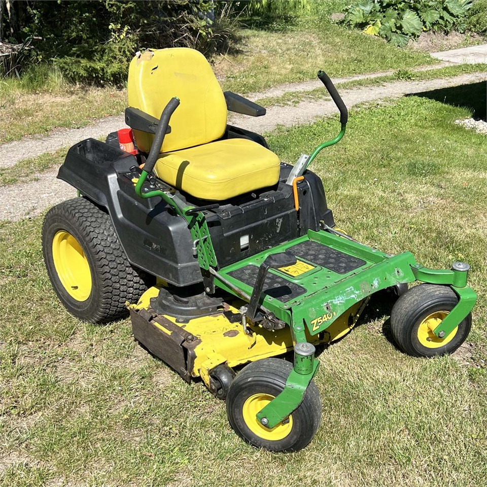 John Deere Z540 R - Baštenska kosačica: slika 1 John Deere Z540 R - Baštenska kosačica: slika 1