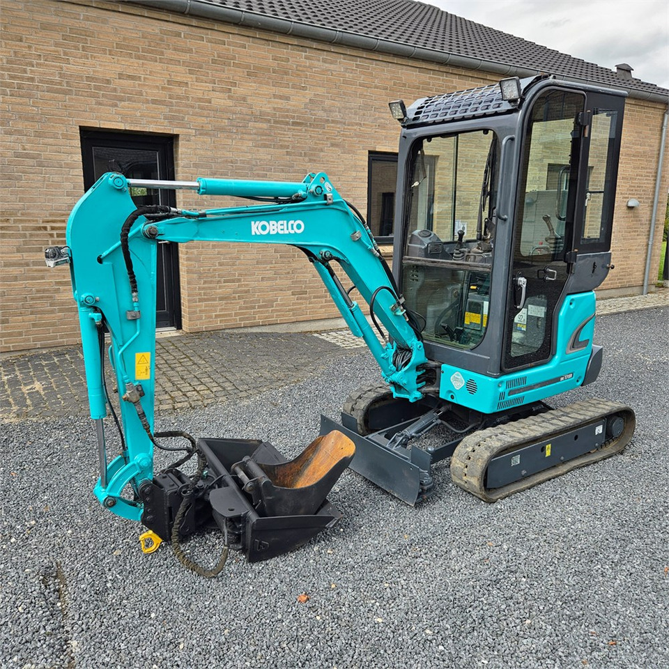 Kobelco SK17 SR-3 - Mini bager: slika 2 Kobelco SK17 SR-3 - Mini bager: slika 2
