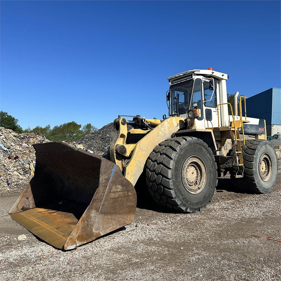 Komatsu WA500-1 - Utovarivač točkaš: slika 2 Komatsu WA500-1 - Utovarivač točkaš: slika 2