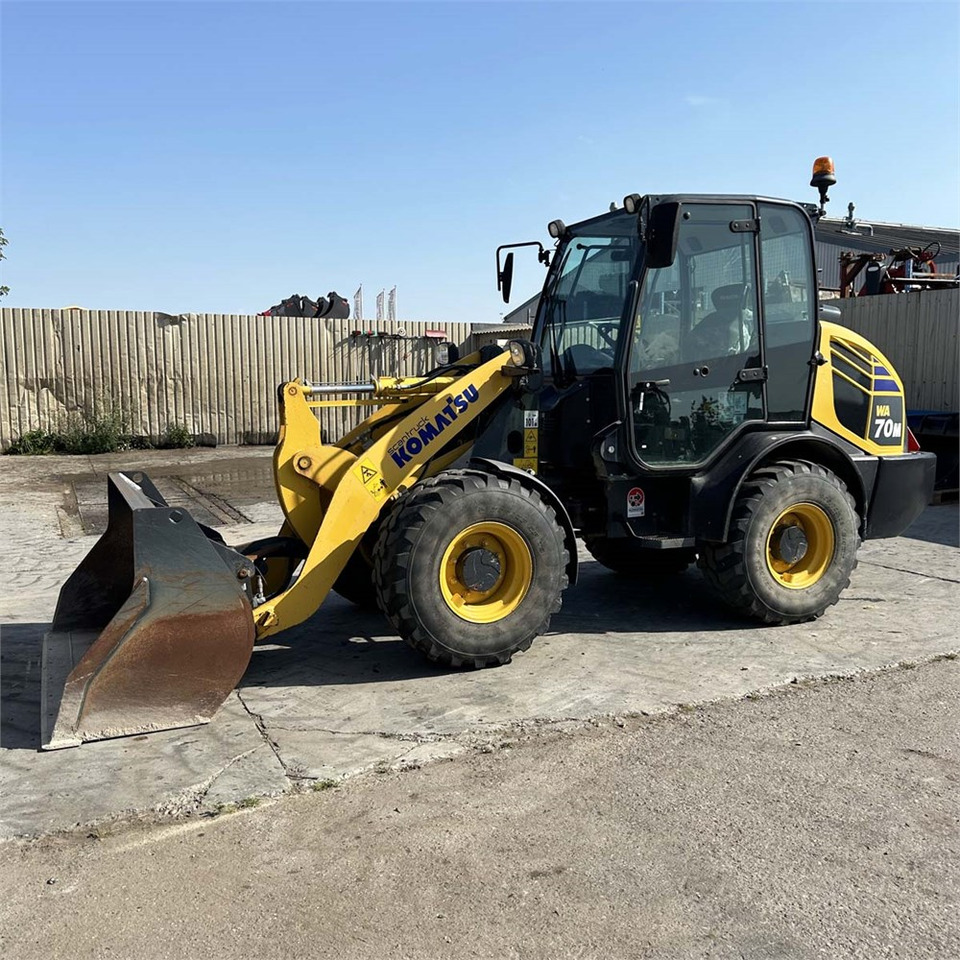 Komatsu WA70M - Utovarivač točkaš: slika 2 Komatsu WA70M - Utovarivač točkaš: slika 2