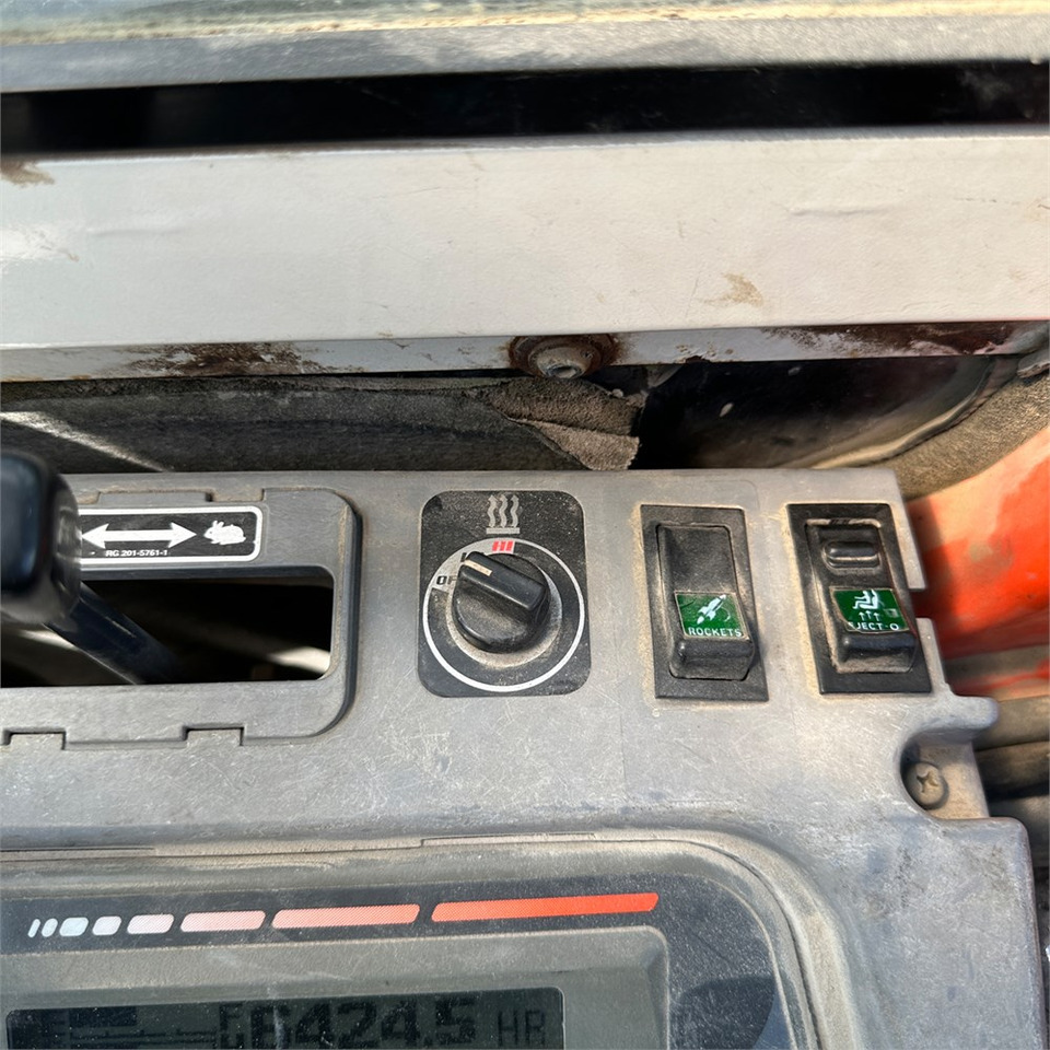Mini bager Kubota KX61-3: slika 15