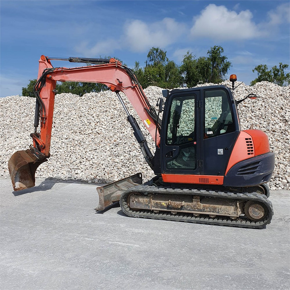 Kubota Kubota KX080-4 - Mini bager: slika 1 Kubota Kubota KX080-4 - Mini bager: slika 1