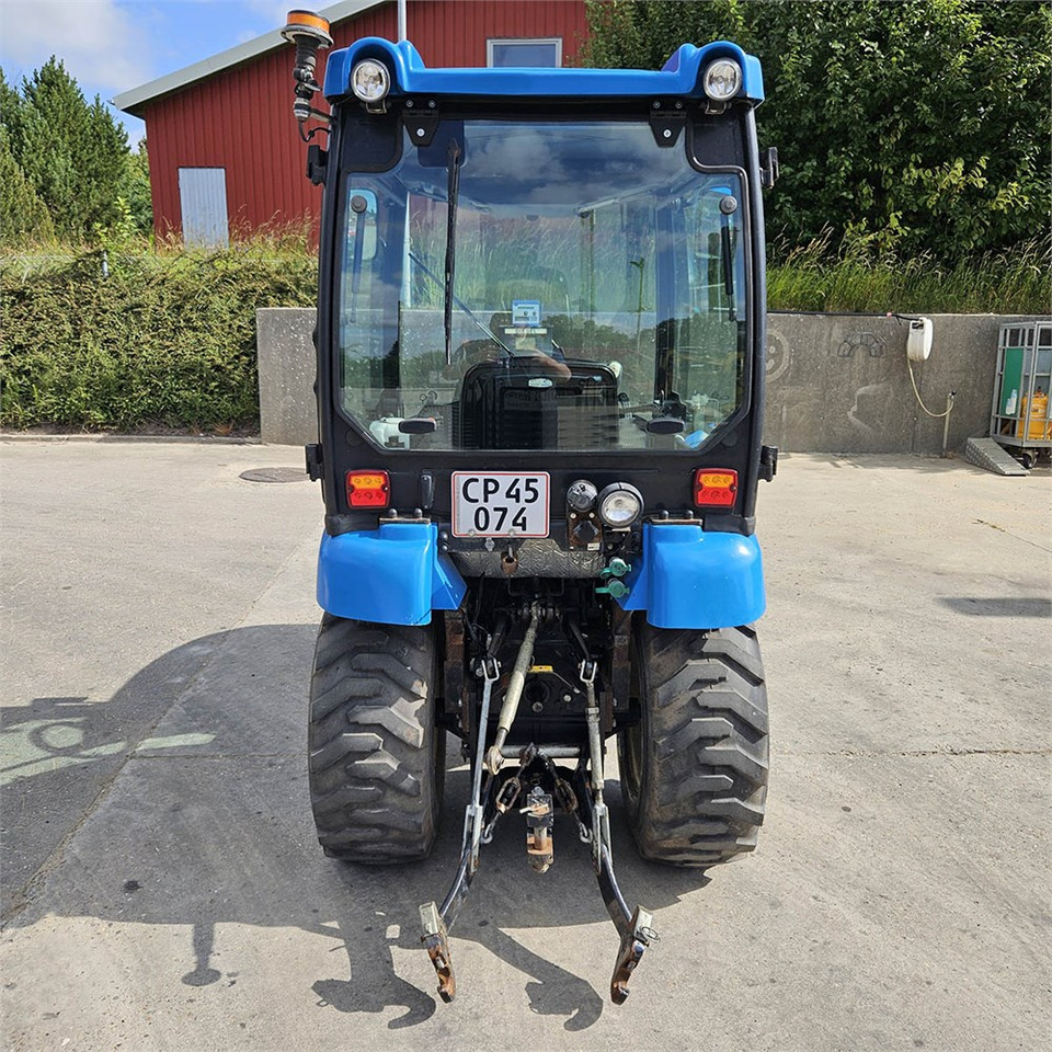 LS Mtron Ls J27HST - Komunalni traktor: slika 4 LS Mtron Ls J27HST - Komunalni traktor: slika 4