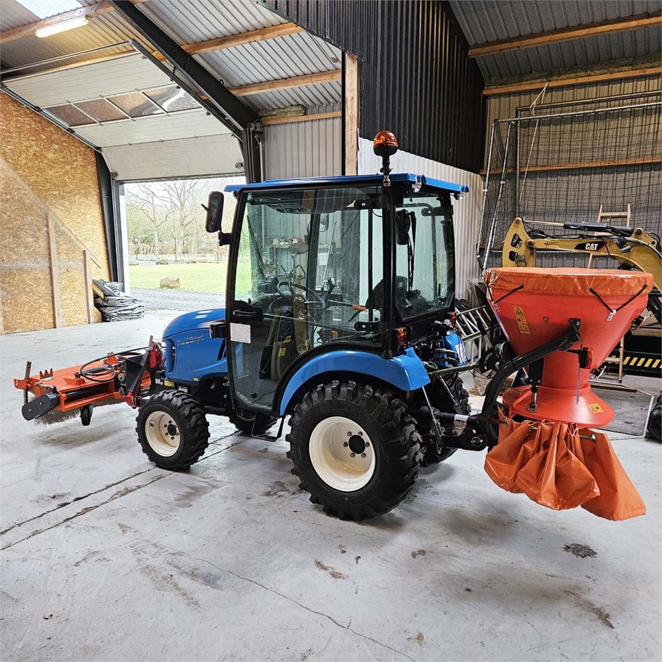 LS Mtron XJ25HST - Komunalni traktor: slika 5 LS Mtron XJ25HST - Komunalni traktor: slika 5