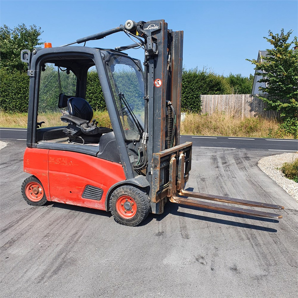 Linde H16 P-01 - Viljuškar: slika 1 Linde H16 P-01 - Viljuškar: slika 1