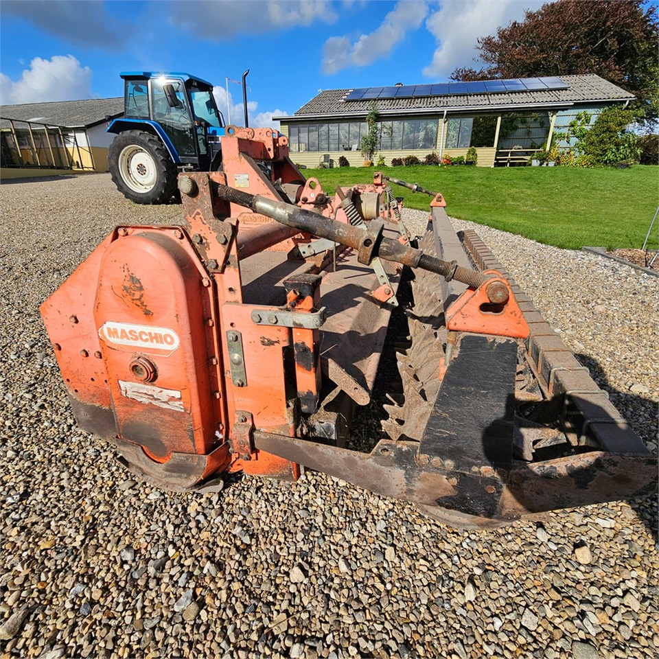 Maschio CB300 - Traktorska freza: slika 3 Maschio CB300 - Traktorska freza: slika 3