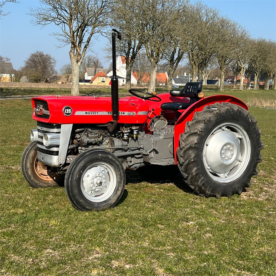 Massey Ferguson 135 Diesel - Traktor: slika 1 Massey Ferguson 135 Diesel - Traktor: slika 1